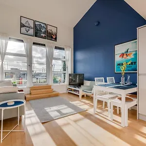  Apartment Apartments: Park Avenue